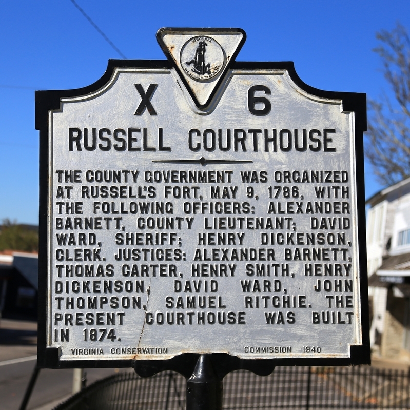 Russell Courthouse historical marker in close-up