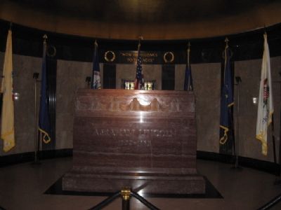Lincoln's headstone inside the Tomb image. Click for full size.