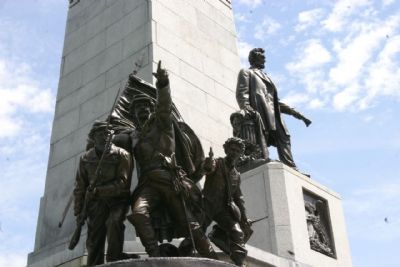 Abraham Lincoln's Tomb: The Infantry Group, The Coat of Arms and Statue of Abraham Lincoln image. Click for full size.