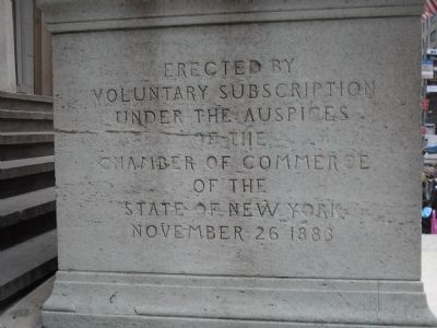 Side of Washington Statue image. Click for full size.