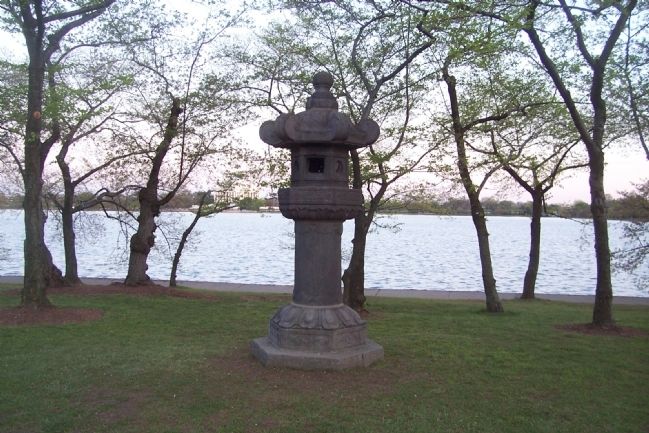 Japanese Stone Lantern image. Click for full size.
