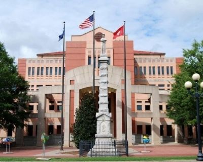Anderson County Confederate Monument<br>Between the Third & Fourth (Shown) Courthouses image. Click for more information.