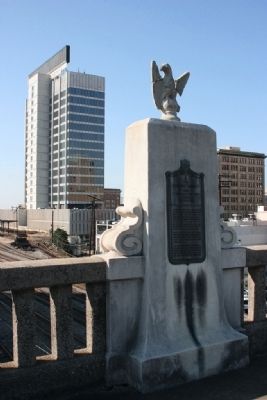 The Rainbow Viaduct Marker (West Side of Bridge) image. Click for full size.