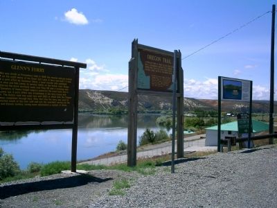 Oregon Trail Markers in Glenns Ferry, Idaho image, Touch for more information