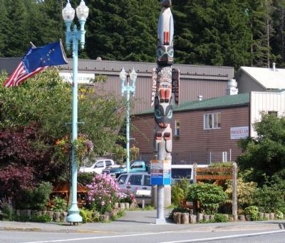 Chief Kyan Totem Pole and Marker image, Touch for more information