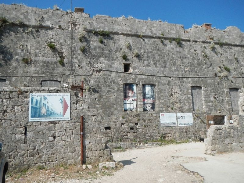 Fort Imprial and Marker image, Touch for more information