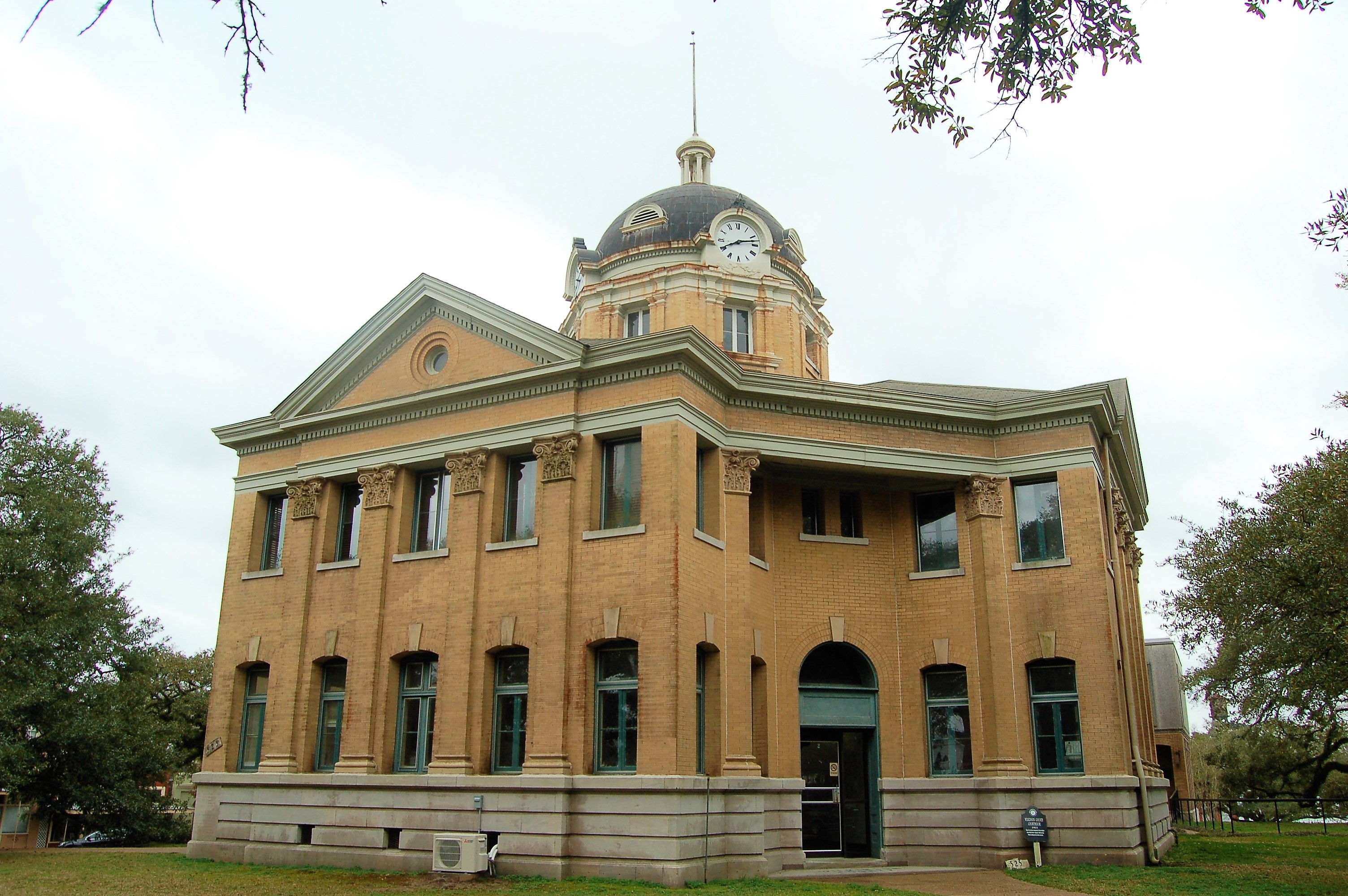 Photo: Wilkinson County Courthouse