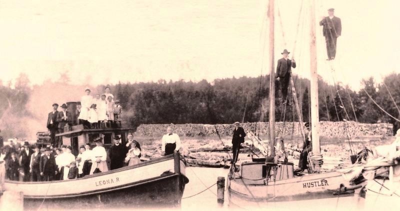 Marker detail: Employees of Roeser posed for this 1904 photo on company boats image, Touch for more information