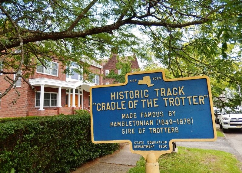 Historic Track Marker (<i>wide view looking south • Park Place in background on right</i>) image, Touch for more information