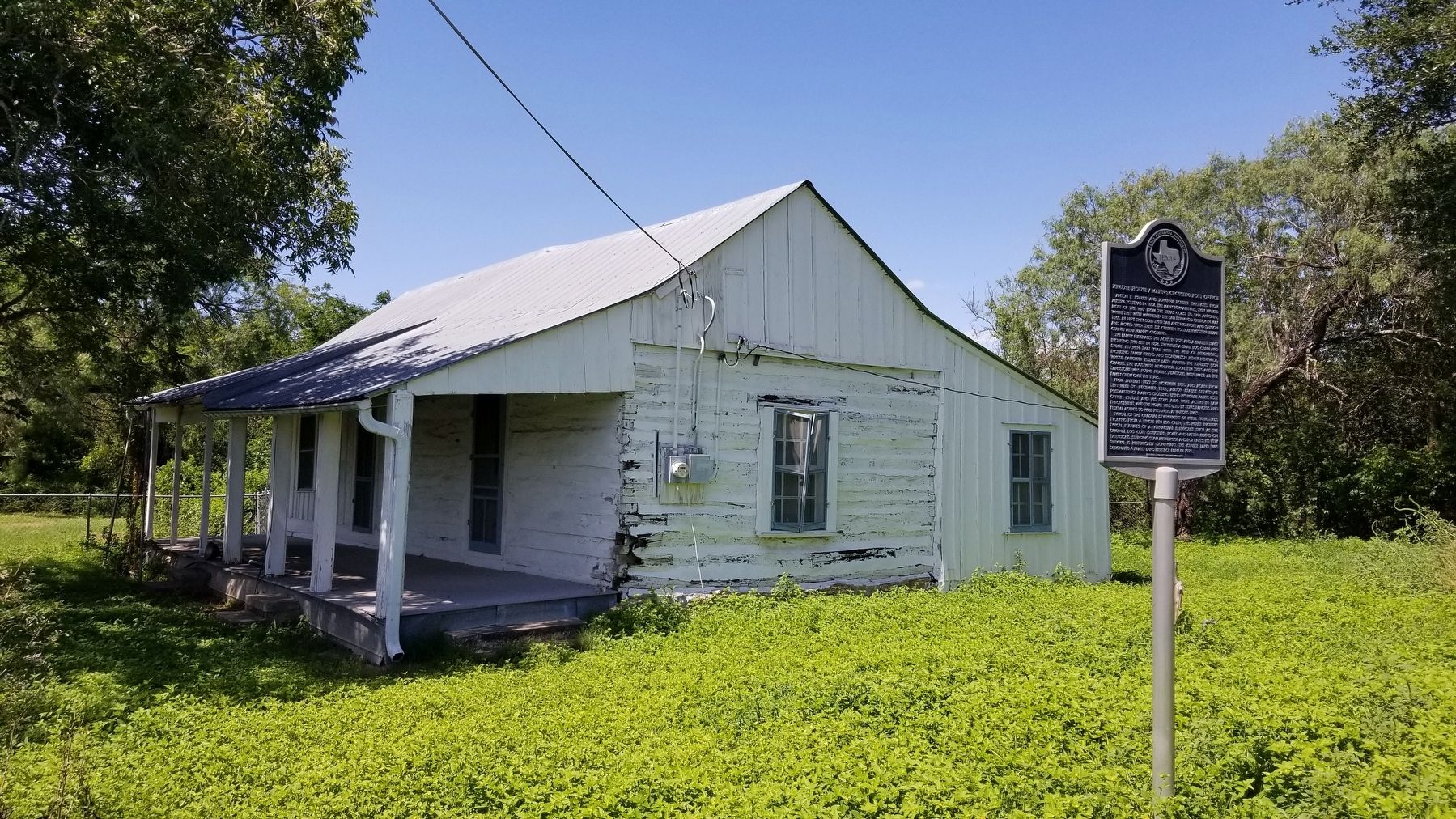 Front view of the Krause House / Mann's Crossing Post Office and Marker image. Click for full size.