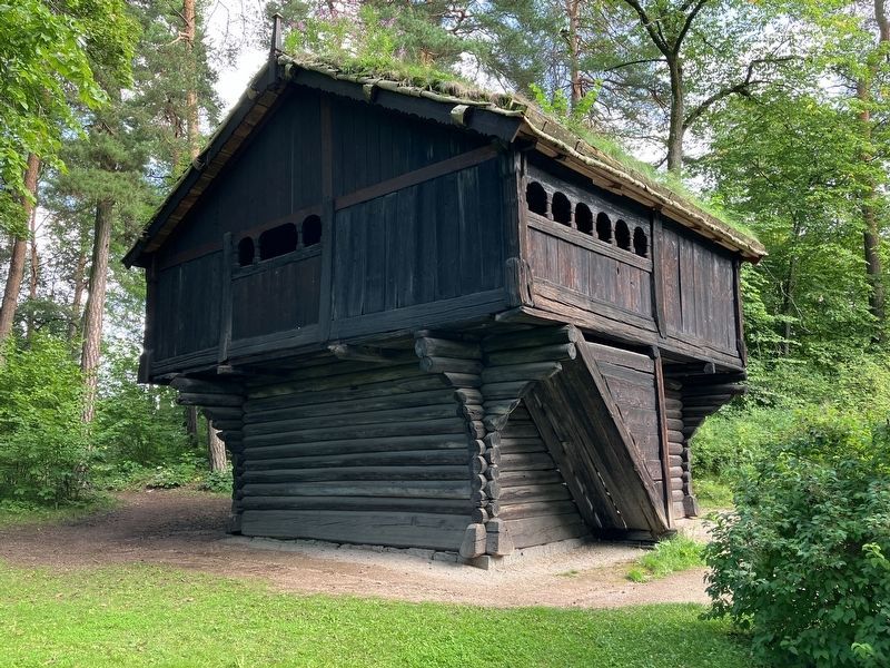Storehouse from Rolstad image. Click for full size.