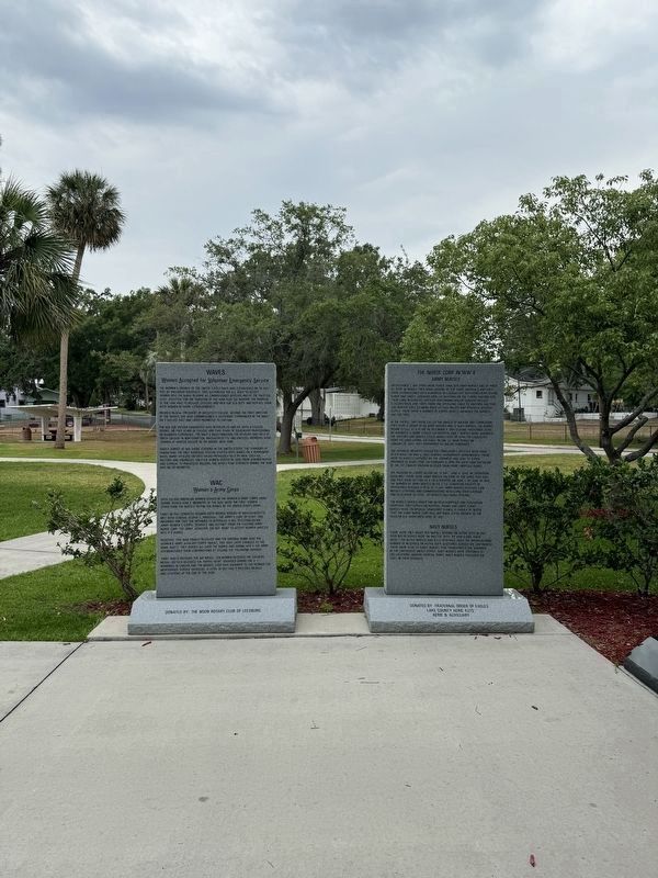 WAVES / WAC Memorial (on left) image. Click for full size.