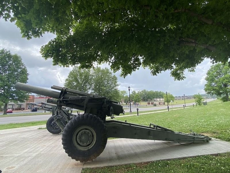 M-114 Howitzer image. Click for full size.