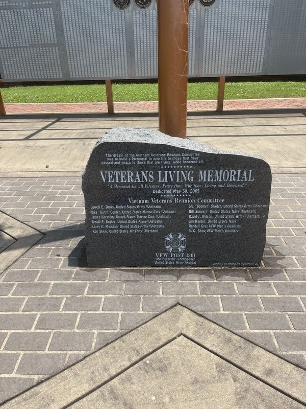 Veterans Living Memorial image. Click for full size.