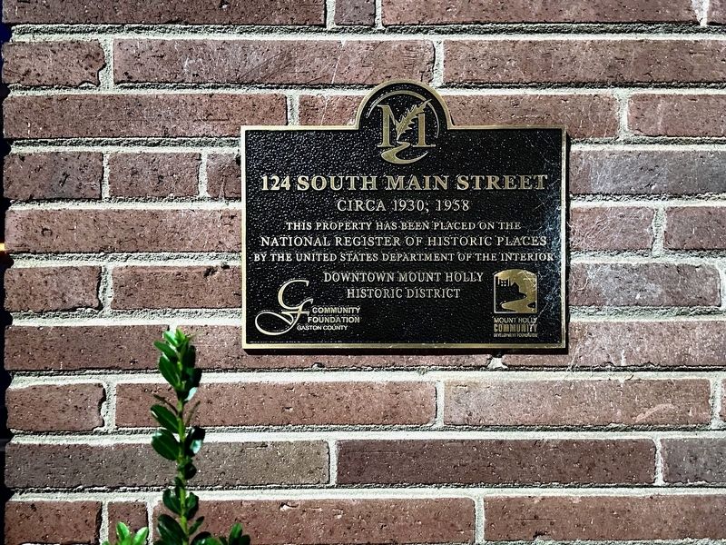 124 South Main Street Marker image. Click for full size.