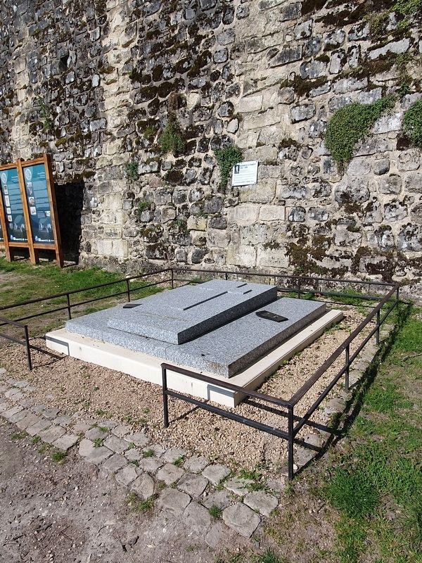 Raymond de la Tramerye Marker and Grave image. Click for full size.