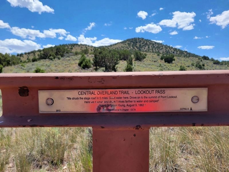 Central Overland Trail - Lookout Pass Marker image. Click for full size.