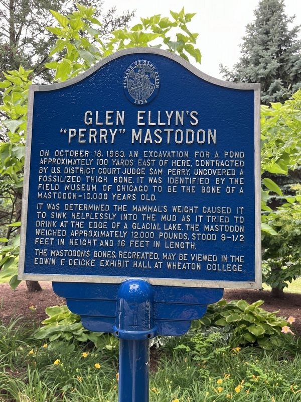 Glen Ellyn's "Perry" Mastodon Marker image. Click for full size.