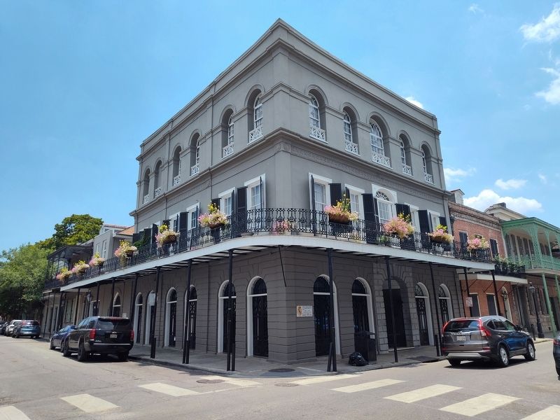 LaLaurie Mansion image. Click for full size.