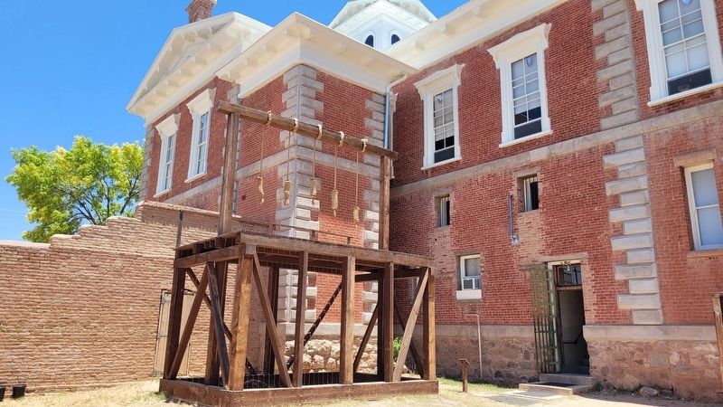 The reconstructed gallows on the grounds of the Cochise County Courthouse. image. Click for full size.
