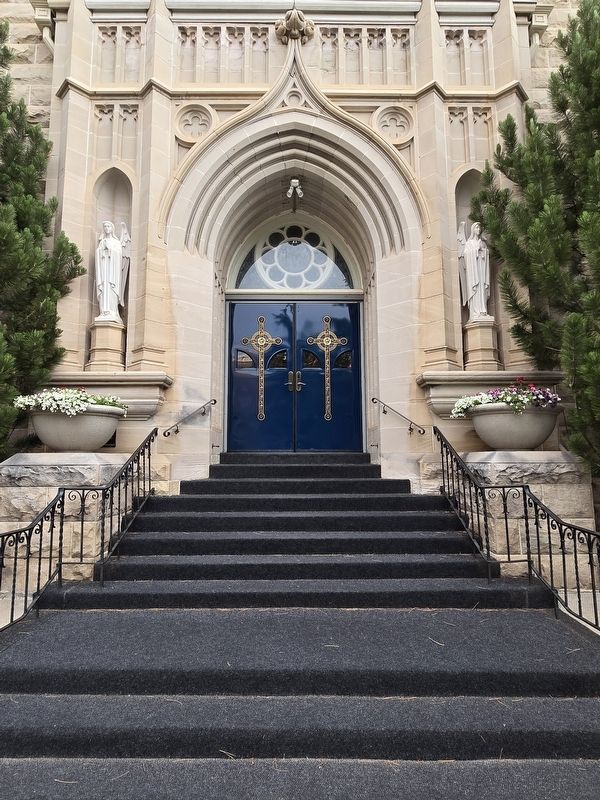 Sanctuary entrance of St Mary's on Capitol Avenue image. Click for full size.