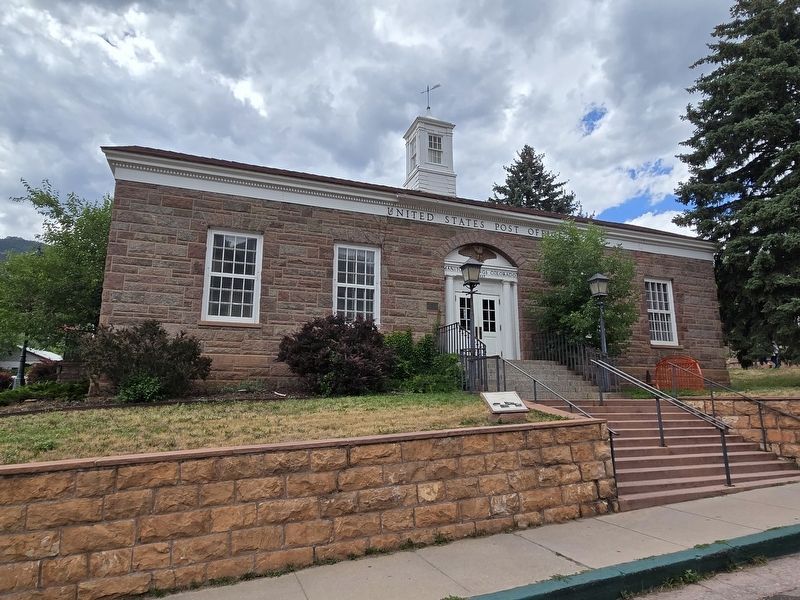 Manitou Springs Post Office with marker next to lower steps. Click for full size. Manitou Springs Post Office with marker next to lower steps image. Click for full size.