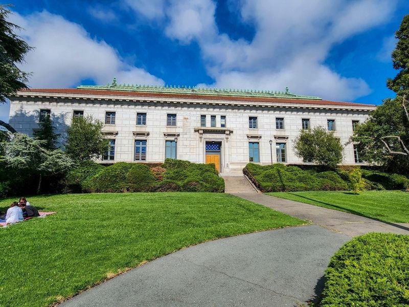 California Hall. Click for full size. California Hall image. Click for full size.